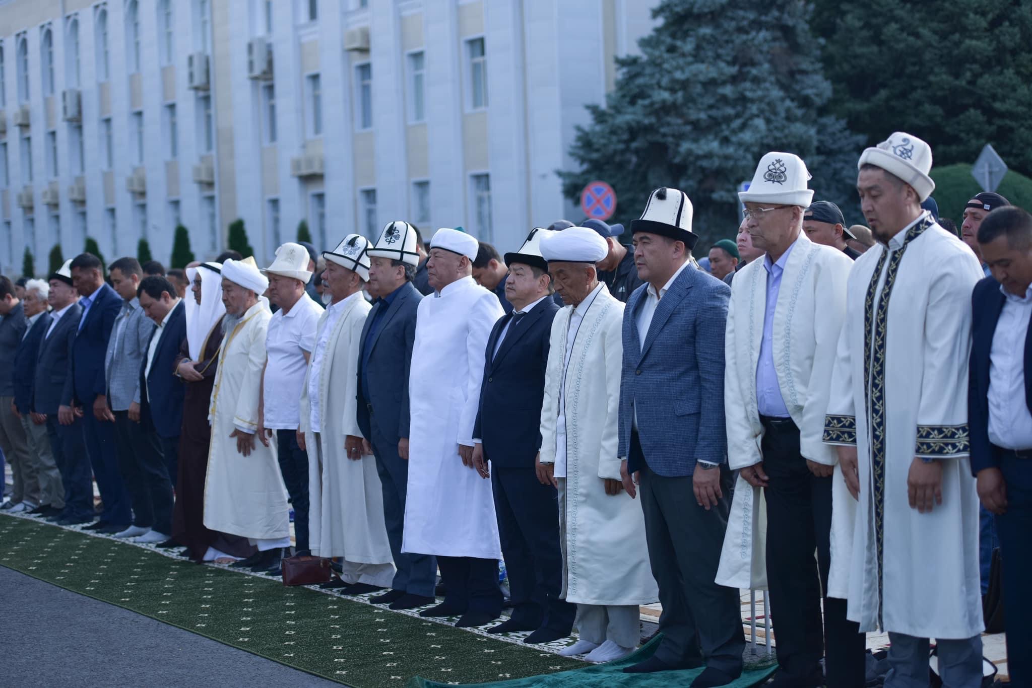 Курман 2024 какого числа. Айт намаз. Праздник Курман в 2023. Киргизский праздник айт. Фото Курман айт.