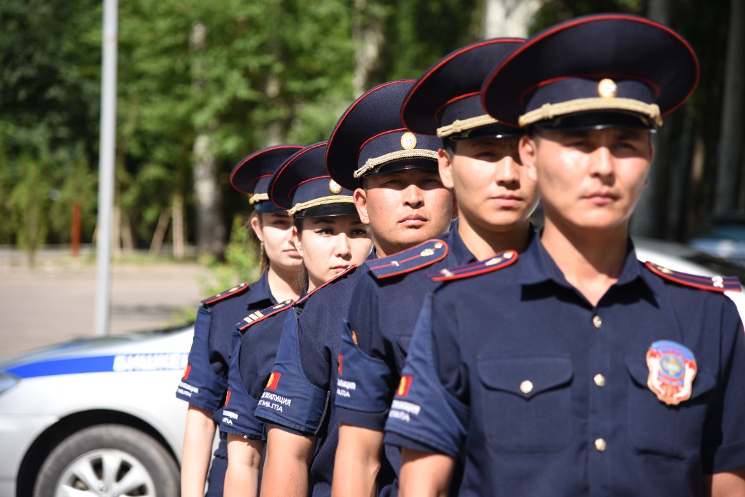 Полиция кыргызстана. Милиционер.